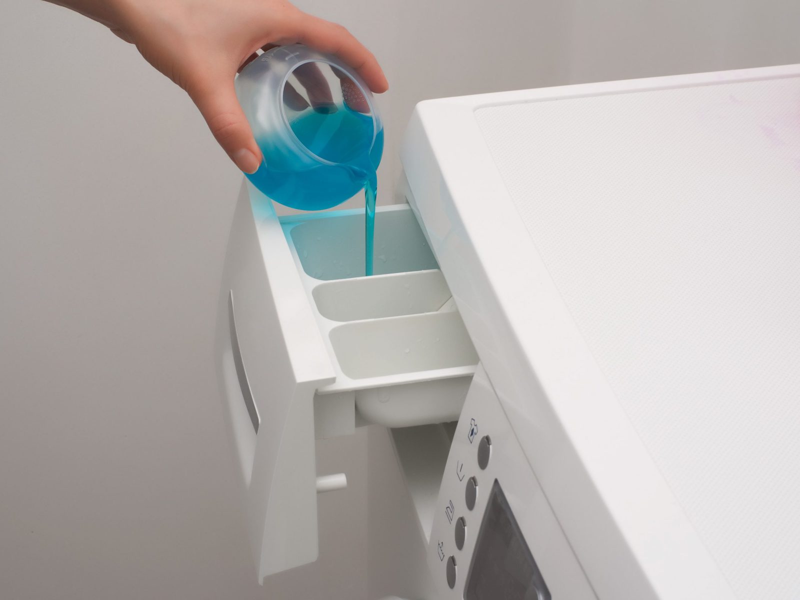 Sıvı deterjan ve toz deterjan arasındaki farklar nelerdir?